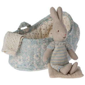 MAILEG Blue Assorteret Rabbit In Carry Cot 